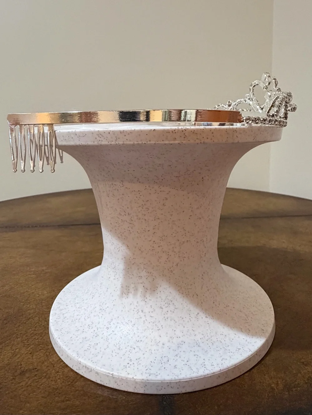 NEW WITH TAGS AUTHENTIC ARRIBAS DISNEY PRINCESS WEDDING PARTY TIARA WITH COMBS